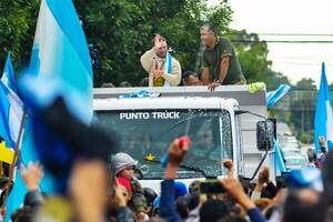 Gran recibimiento para Alexis Mac Allister en Santa Rosa, La Pampa; el campeón del Mundo festejó con su gente