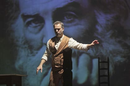 Gran trabajo actoral de Paulo Brunetti en Muchacho de Luna