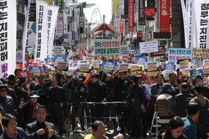 Grandes protestas siguieron a la investigación de las actividades energéticas cerca de Pohang