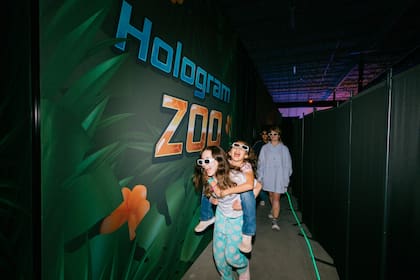 Grandes y niños pueden disfrutar de las atracciones de Zoocade