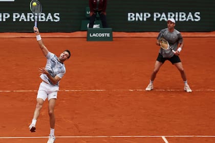 Granollers impacta de smash, Zeballos cubre el otro sector: avanzaron a las semifinales en Roland Garros