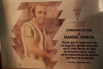 Gratitud del club español Córdoba, uno de los que completaron una carrera que tuvo a River como centro; también Racing, de Avellaneda, y Millonarios (Colombia) lo tuvieron en sus filas.