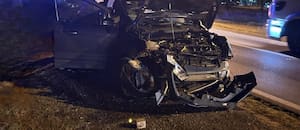 Una mujer murió en un choque entre una camioneta y una moto