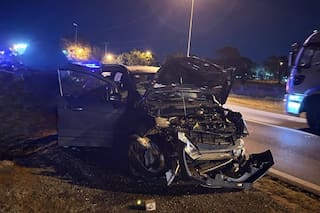 Una mujer murió en un choque entre una camioneta y una moto