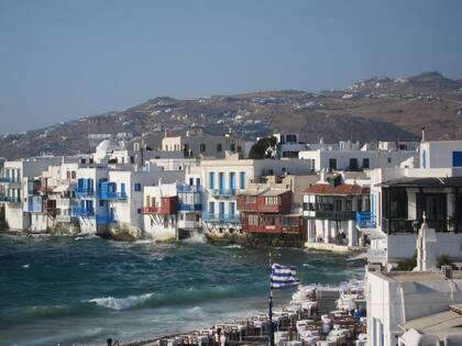 Grecia impuso el "Pase verde" para el ingreso a bares y restaurantes