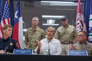 Greg Abbot prometió no detenerse hasta encontrar a cada una de las personas desaparecidas por las inundaciones en Texas