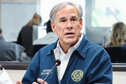 Greg Abbott implementó la Operación Estrella Solitaria en 2021, como respuesta a las políticas migratorias de Joe Biden