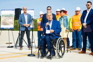 Greg Abbott presentó un plan vial a diez años con más de US$146 mil millones para fortalecer la infraestructura de Texas y garantizar seguridad en el tránsito