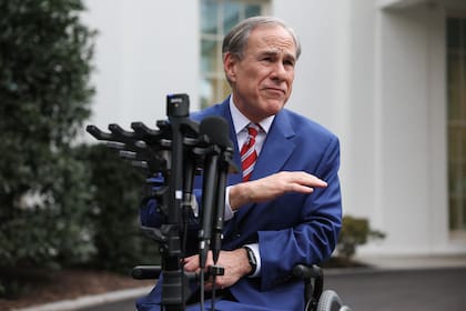 Greg Abbott realzó la fortaleza de los tejanos ante lo sucedido con las inundaciones