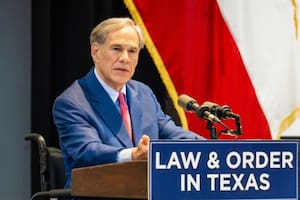 La ira de Greg Abbott contra la Policía de Houston