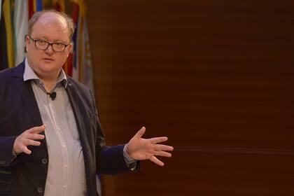 Greg Piechota: "El tsunami de la IA pronto podría provocar que el público se sienta frustrado por el contenido de baja calidad y valorar el periodismo de calidad"