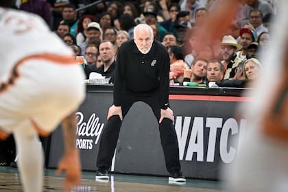 Gregg Popovich, que en noviembre sufrió un derrame cerebral, acaba de anunciar su retiro como entrenador de la NBA
