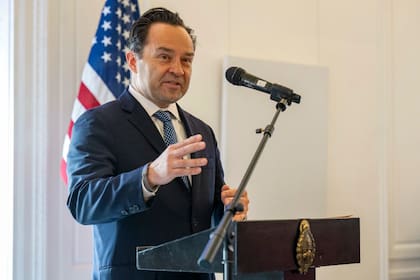 Gregory LoGerfo, coordinador de la Oficina de Contraterrorismo del Departamento de Estado norteamericano, en el evento en la embajada argentina en Washington por el 25 de mayo.