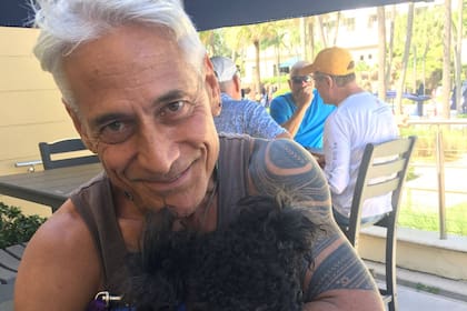 Gregory Louganis, exleyenda del deporte de EE.UU., iniciará una nueva vida en Panamá