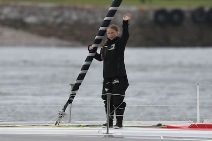 Greta Thunberg se despide a bordo del Malizia II