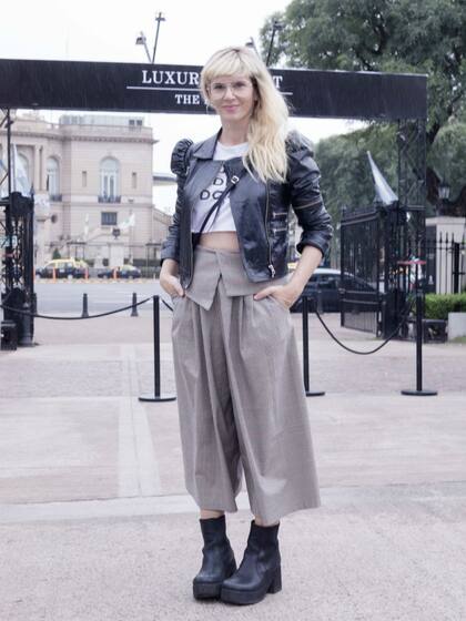 Griselda Siciliani apostó por un look rocker para una de sus salidas