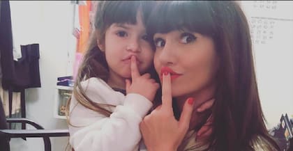 Griselda Siciliani junto a su hija Margarita; fruto de su relación con Adrián Suar