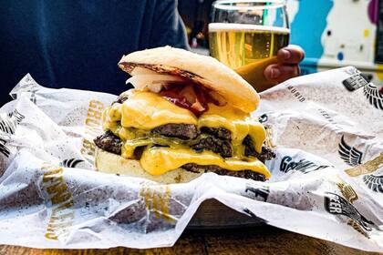 Growlerscc tiene hamburguesas libre de gluten (Foto Instagram @growlerscc)