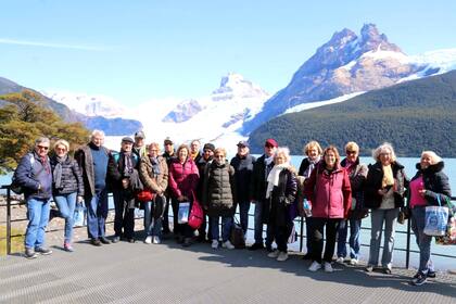 El 10 de marzo, la delegación de 25 jubilados llegó a Buenos Aires y desde allí viajó a Ushuaia en un tour cuyas reservas se habían concretado con mucha anticipación