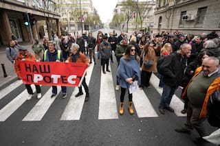 Grupos internacionales advierten de "espiral de violencia" contra periodistas en Serbia