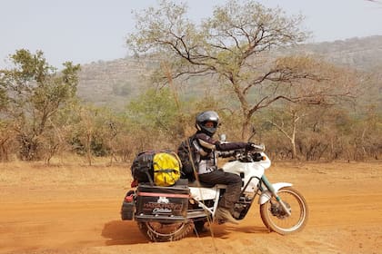 Guadalupe Araoz, recorrió en dos etapas y con varias complicaciones buena parte del contienete africano