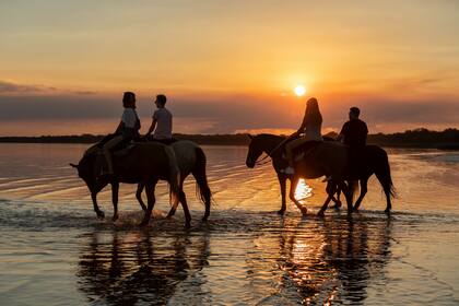 Gualeguaychú también permite disfrutar de un ambiente natural y tranquilo en el río