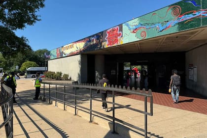 La estación de subte de Anacostia, en el sur de Washington, sin presencia de efectivos de la Guardia Nacional.