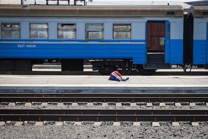 Más de 30 personas murieron y más de 100 resultaron heridas en un ataque con cohetes en una estación de tren en Kramatorsk en el este de Ucrania