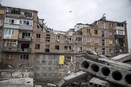 Destrucción después de un ataque con misiles en un distrito central de la ciudad de Mykolaiv, en el sur de Ucrania