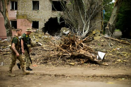 La nueva Mariupol: Rusia toma el control de parte de esa ciudad y avanza su ofensiva en el este de Ucrania
