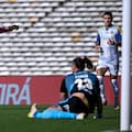 El Estudiantes de Verón goleó al Rosario Central de Di María con un 9 implacable y dos rebeldes con clase