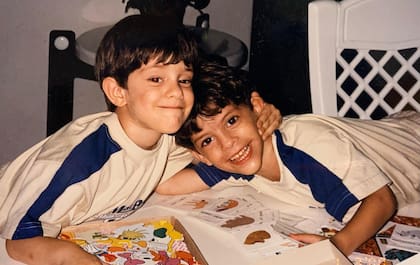 Guido y Gastón en su niñez
