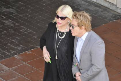 Guido y Silvia, unidos ante la muerte de su madre