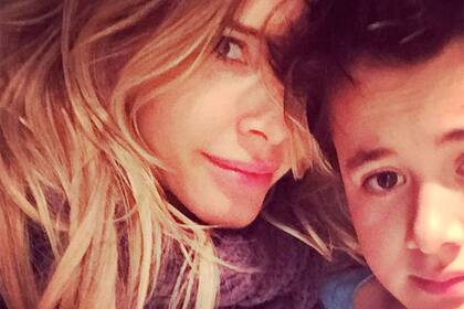 Guillermina orgullosa de dante, su hijo cantante