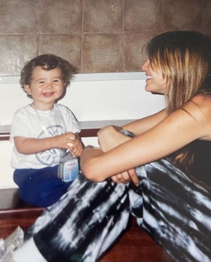 Guillermina Valdes compartió fotos de cuando Dante Ortega era apenas un niño (Crédito: Instagram/@guillevaldes1)