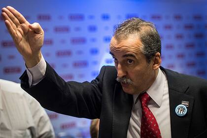 Guillermo Moreno tendrá la facultad de dar de baja a las entidades defensoras de derechos de los consumidores, a partir de la resolución publicada en el Boletín Oficial