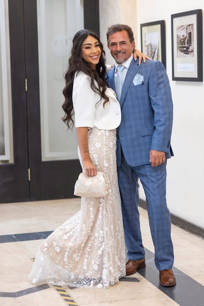 Guillermo apostó por un traje que compró en Miami. ¿Los colores? “Los de Argentina… como debe ser”, dijo él.