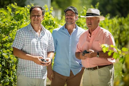 Guillermo Barzi (p) con sus hijos, Germán y Guillo.