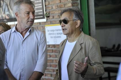 Guillermo Belgeri y Alfredo Monserrat, en el último adiós a Montes