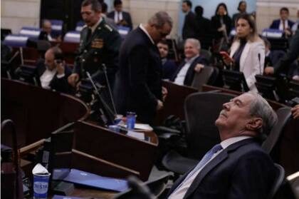 Guillermo Botero, ministro de Defensa, en el debate de moción de censura en el Congreso