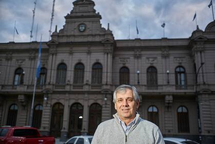 Guillermo Britos es el actual intendente de Chivilcoy que va de candidato a senador provincial por Somos Buenos Aires