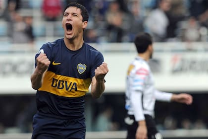 Guillermo Burdisso grita su primer gol en Boca