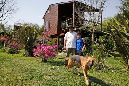 Guillermo Dannemann, el propietario del complejo de cabañas Ich, en la isla Chamamé