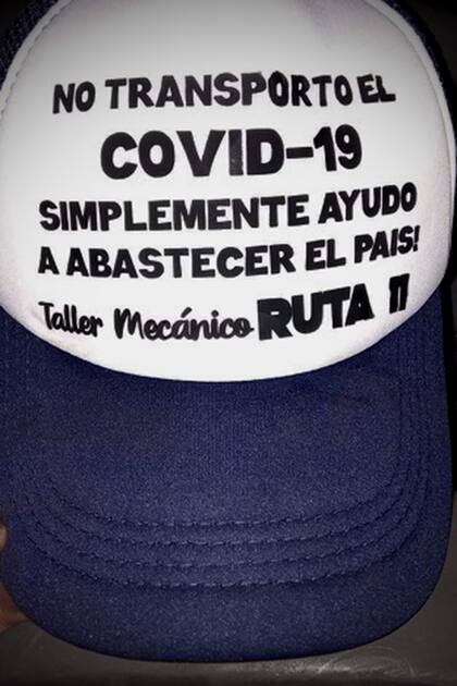 Guillermo decidió personalizar esta gorra en Junio y ploteó su camión