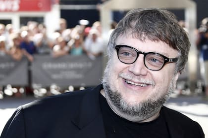 Guillermo del Toro aseguró que prefiere “evitar toda la parafernalia que viene con el uso de armas reales en el set”
