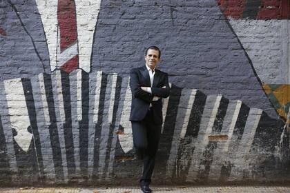 Guillermo Fernández, ante el desafío de encarar el primer musical sobre el Zorzal Criollo