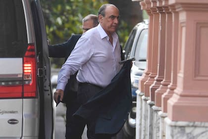 Guillermo Francos, Ministro del Interior, al llegar a Casa de Gobierno