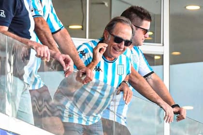 Guillermo Francella, a esta altura, ya un sinónimo de Racing, tanto en la vida real como en la pantalla