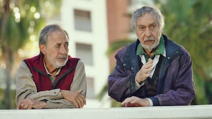 Guillermo Francella junto a Luis Brandoni en la cuarta temporada de El encargado