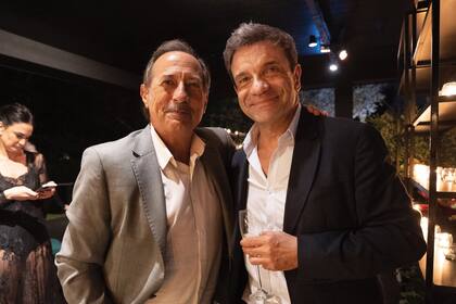 Guillermo Francella y Marcelo de Bellis, compañeros de Flor en Casados con hijos, fueron de los primeros en llegar. Esta semana retoman los ensayos para el estreno en teatro, el 5 de enero. 
